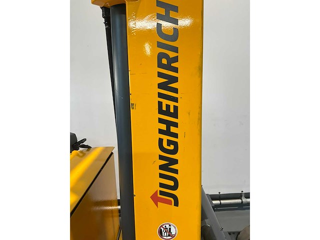 Jungheinrich etv 320 reach truck - afbeelding 3 van  24