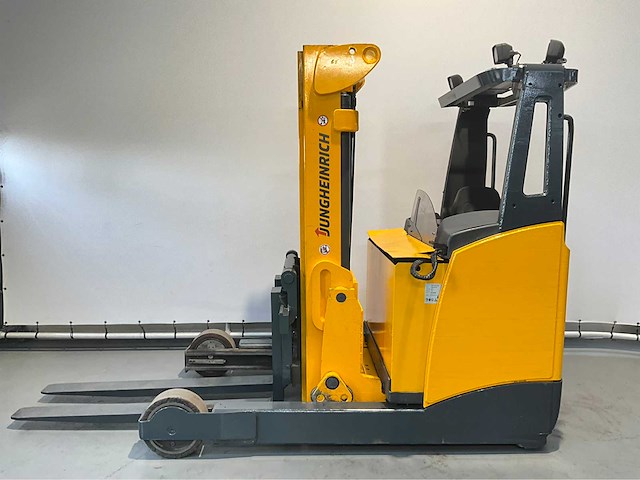 Jungheinrich etv 320 reach truck - afbeelding 12 van  24