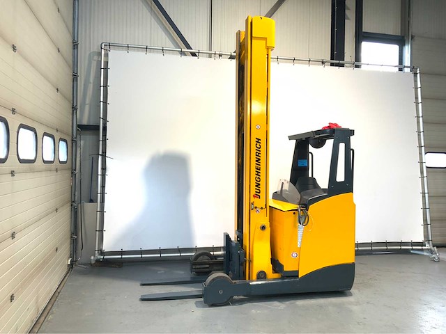 Jungheinrich etv 325 reach truck, triplex, free-lift - afbeelding 1 van  18
