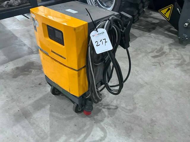 Jungheinrich slh 300i accu lader - afbeelding 3 van  5