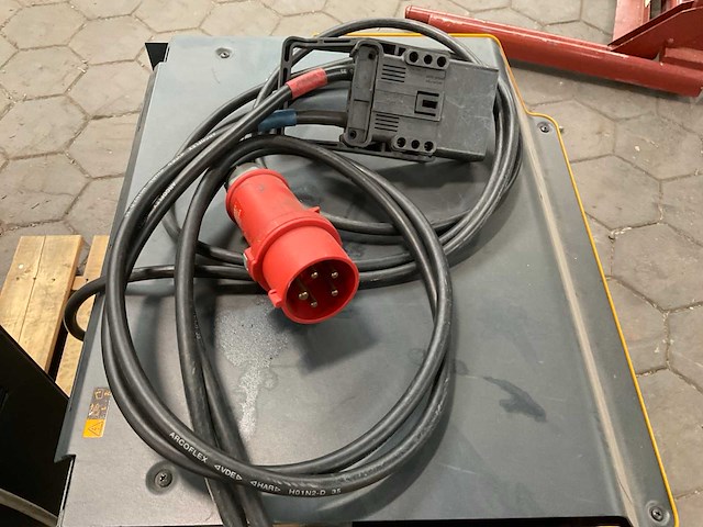 Jungheinrich slt100 acculader - afbeelding 3 van  4