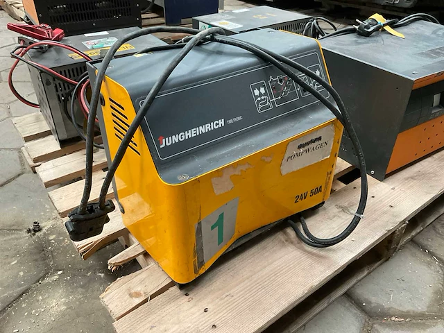 Jungheinrich timetronic acculader - afbeelding 1 van  4