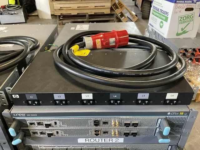 Juniper mx-10008 router - afbeelding 4 van  14