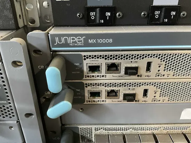 Juniper mx-10008 router - afbeelding 8 van  14