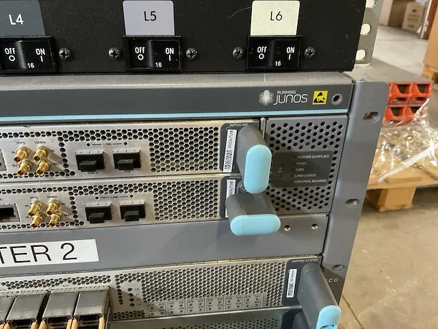 Juniper mx-10008 router - afbeelding 9 van  14