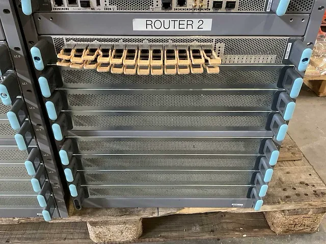 Juniper mx-10008 router - afbeelding 10 van  14