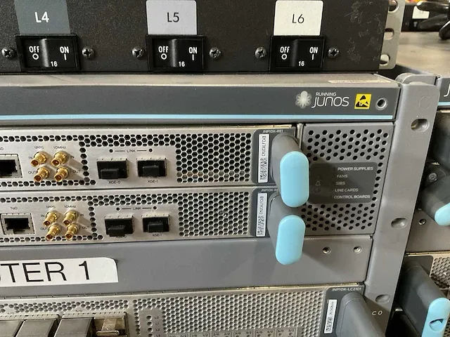 Juniper mx10008 router - afbeelding 11 van  16