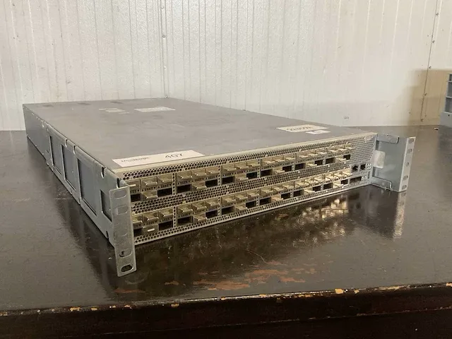 Juniper networks qfx100002-72q 2u switch - afbeelding 1 van  7
