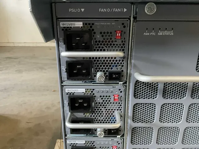 Juniper qfx10008 core switch - afbeelding 2 van  12