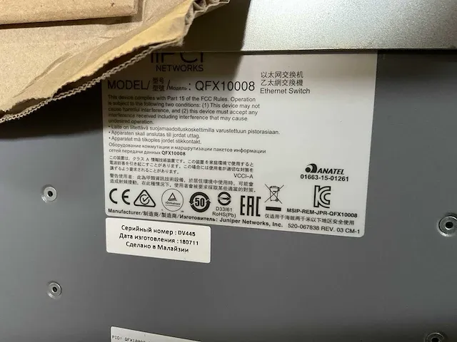 Juniper qfx10008 core switch - afbeelding 3 van  12