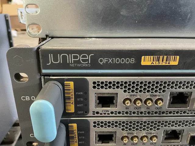 Juniper qfx10008 core switch - afbeelding 7 van  12