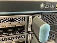 Juniper qfx10008 core switch - afbeelding 10 van  12