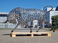 Junk-art tuinbeeld stier - afbeelding 6 van  7