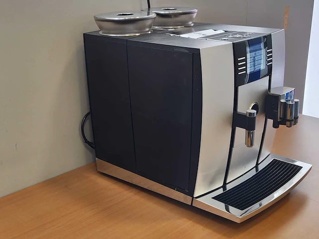 Jura - giga 5 - koffiemachine - afbeelding 2 van  7
