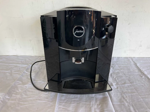 Jura d4 volautomatische espressomachine - piano black - afbeelding 2 van  2