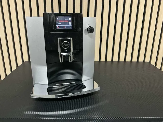 Jura e6 koffie- & espressomachines - afbeelding 1 van  6