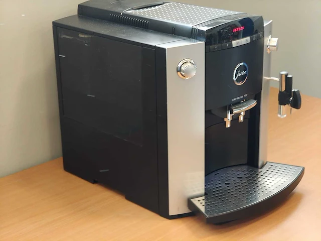 Jura f50 koffie & espressomachines - afbeelding 2 van  4