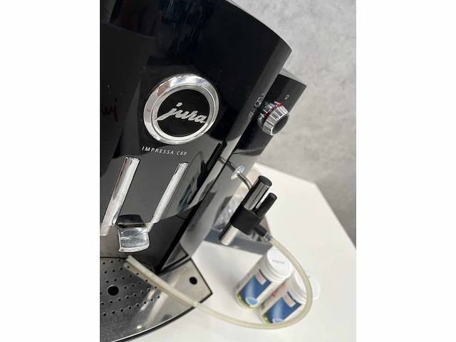 Jura impressa c60 - warme drankenautomaat - afbeelding 7 van  10