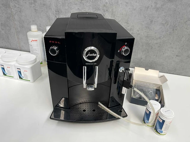 Jura impressa c60 - warme drankenautomaat - afbeelding 8 van  10