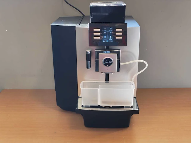 Jura x8 koffiemachine en espressomachine - afbeelding 1 van  9
