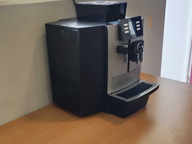 Jura x8 koffiemachine en espressomachine - afbeelding 3 van  9