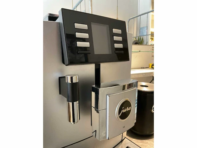 Jura x8 koffiemachine met melkopschuimer - afbeelding 3 van  11
