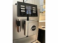 Jura x8 koffiemachine met melkopschuimer - afbeelding 4 van  11