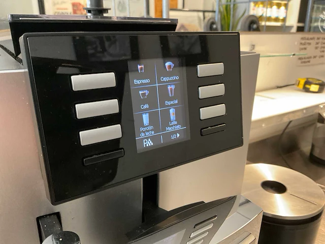 Jura x8 koffiemachine met melkopschuimer - afbeelding 5 van  11