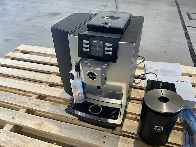 Jura x8 volautomatische koffiemachine - afbeelding 4 van  11