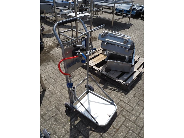 Jures - afbeelding 2 van  4