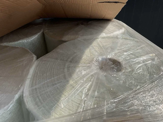 Jushi group e6crmc450 polyester poedergebonden glasvezelmat op rol (4x) - afbeelding 6 van  6