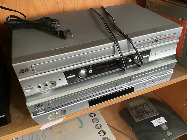 Jvc verschillende recorders (2x) - afbeelding 1 van  3