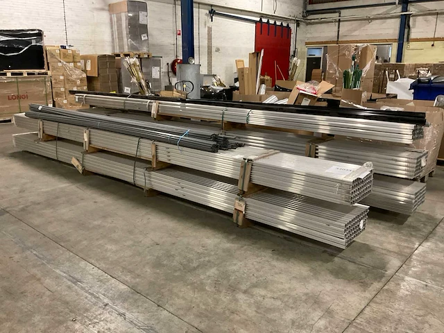 K2 systems solidrail medium 5.95m zonnepaneel montagemateriaal (280x) - afbeelding 1 van  7