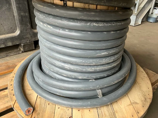 Kabel op haspel - afbeelding 4 van  5