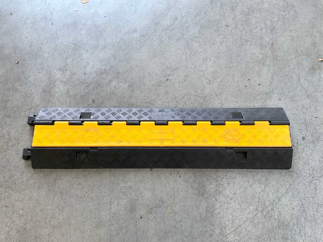 Kabelbrug met klep en 2 kanalen 1000x250x45mm (20x) - afbeelding 6 van  7