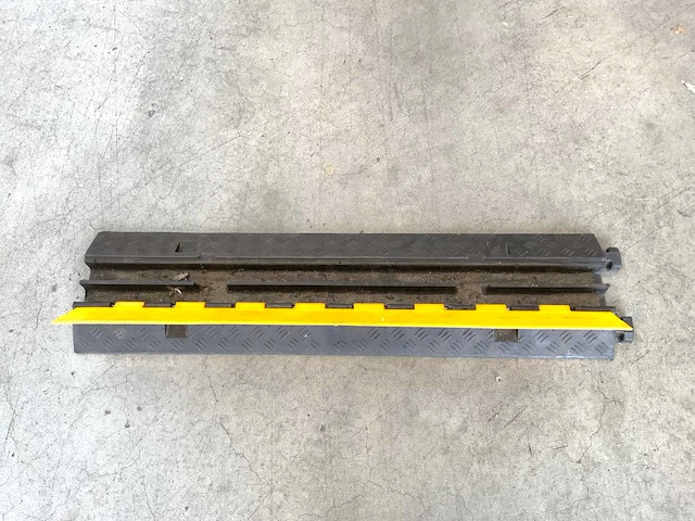 Kabelbrug met klep en 2 kanalen 1000x250x45mm (20x) - afbeelding 4 van  7