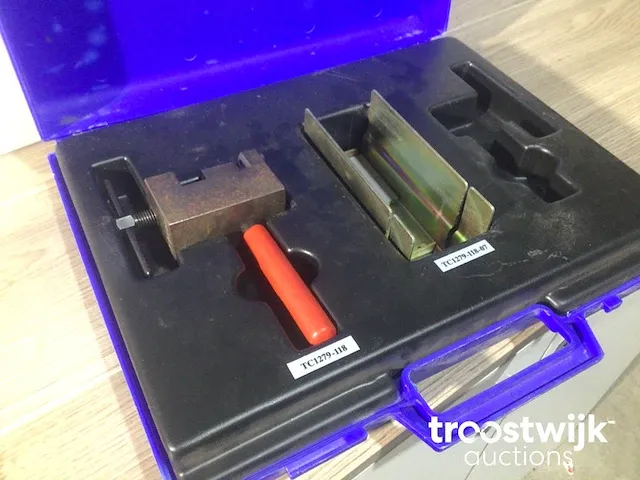 Kabelgoot ponstang met verstekbak - afbeelding 1 van  5