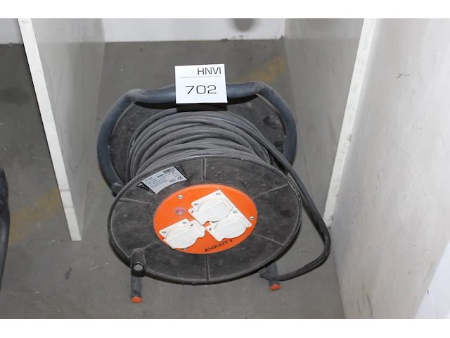 Kabelhaspel avanti met 3 x 230 v. - afbeelding 1 van  1