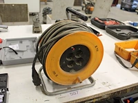 Kabelhaspel met 4 x 230 v. - afbeelding 1 van  1