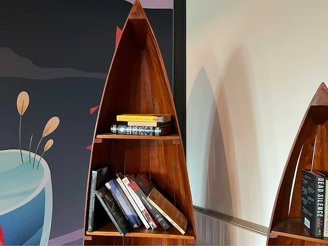 Kajak design boekenkast 190x54x35cm - afbeelding 6 van  9