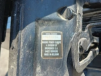 Kajuit boot met buitenboord motor en trailer - afbeelding 29 van  55