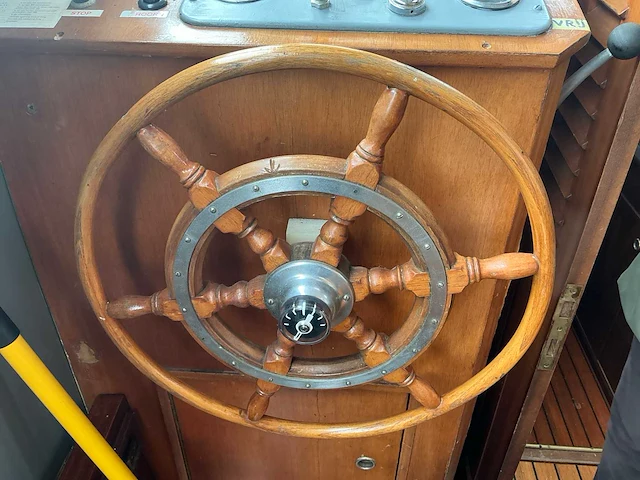 Kajuit sloep (de kok) mercedes om626 diesel - afbeelding 8 van  44