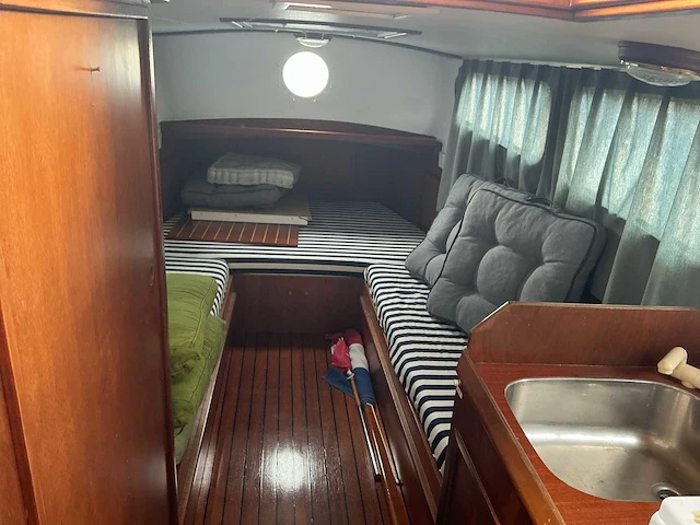 Kajuit sloep (de kok) mercedes om626 diesel - afbeelding 11 van  44
