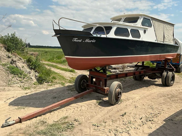 Kajuitboot inclusief stallingstrailer - afbeelding 1 van  61