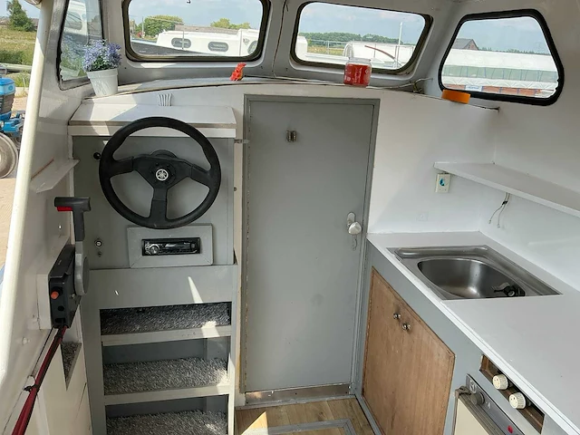 Kajuitboot inclusief stallingstrailer - afbeelding 13 van  61