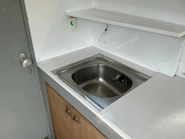 Kajuitboot inclusief stallingstrailer - afbeelding 18 van  61