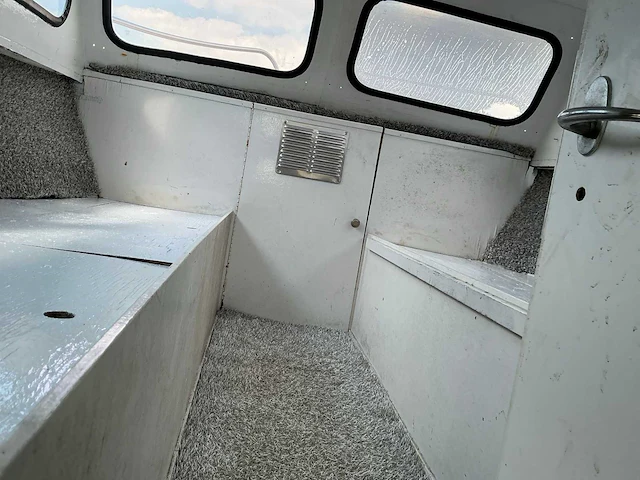 Kajuitboot inclusief stallingstrailer - afbeelding 30 van  61