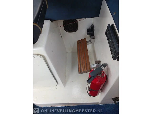 Kajuitboot met buitenboordmotor en trailer birchwood 18 - afbeelding 25 van  50
