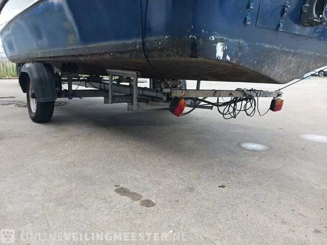 Kajuitboot met buitenboordmotor en trailer birchwood 18 - afbeelding 38 van  50