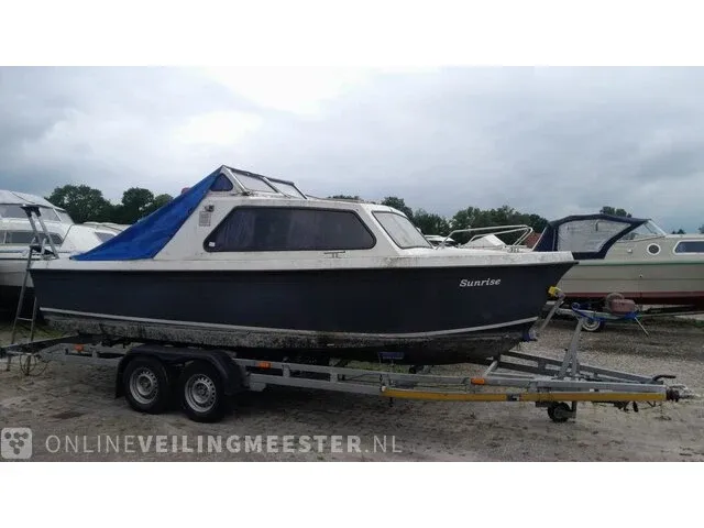 Kajuitboot onedin 650, kajuit, groen - afbeelding 9 van  19